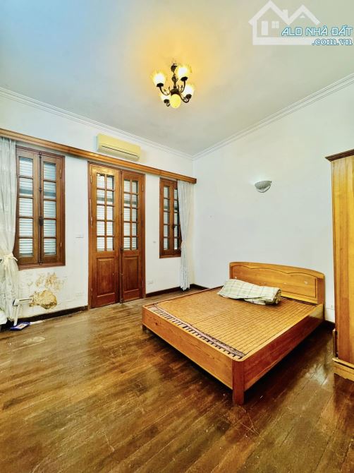 Phân lô Hoàng Cầu, ô tô tránh, sát Quận ủy, khu vip, 42m 5 tầng 4.4m mặt, Giá 16.3 tỷ. - 3