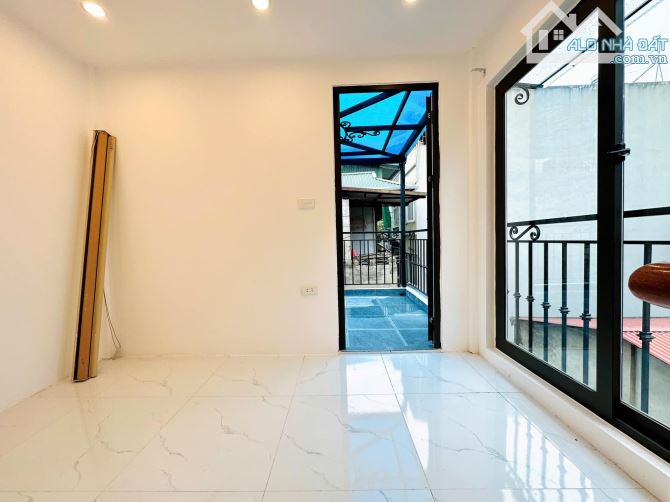 GIẢM 300 TRIỆU BÁN NHANH TRƯỚC TẾT THANH NHÀN, Q. HAI BÀ TRƯNG 25M2,4 TẦNG 10M RA ĐƯỜNG. - 3