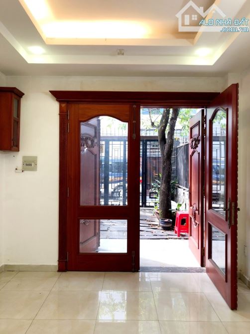 NHÀ BÌNH THẠNH, GIÁP QUẬN 1, Ô TÔ VÀO NHÀ, 103m2, 3 TẦNG Ở NGAY, NHỈNH 13T - 3