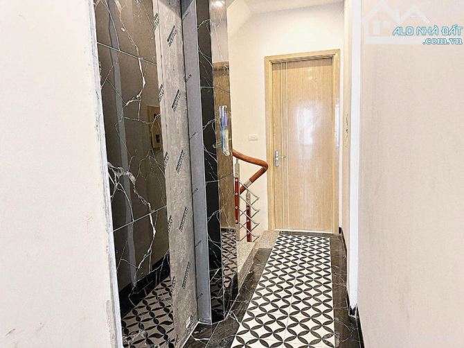 Bán tòa nhà căn hộ dịch vụ, nhà trọ thang máy 7 tầng đường cầu giấy quận cầu giấy 50m2 - 4