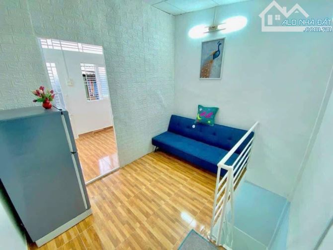 NHÀ TRỆT + LẦU - TRỤC CHÍNH LỘ TRƯỚC NHÀ GẦN 4 MÉT - CÁCH LỘ MẶT TIỀN 30/4 VÀI BƯỚC CHÂN - - 4