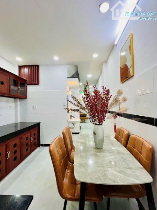 Bán nhà riêng 43m2, nhỉnh 4ty. Hẽm xe hơi kinh doanh - 4