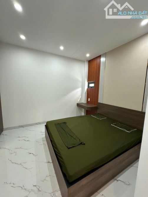 🌏🏡 Nhà mới 45m2 ( 4 x11) - Hẻm thông ô tô - gần Emart Phan Huy Ích - 4