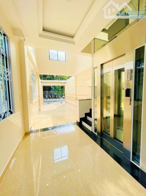 BÁN NHÀ 5 TẦNG MẶT TIỀN ĐƯỜNG THÔNG VEN SÔNG SG, CÁCH QL13 50M, SỔ RIÊNG HOÀN CÔNG - 4