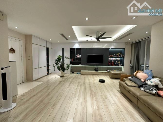 Bán căn hộ chung cư toà Trung Yên 1. Diện tích 120m2, thiết kế 3 ngủ, 2 vệ sinh - 4