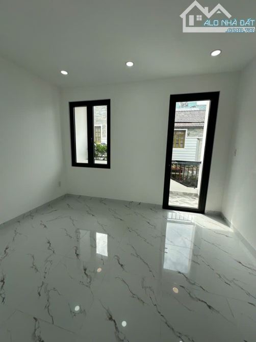 🌏🏡 Nhà mới 45m2 ( 4 x11) - Hẻm thông ô tô - gần Emart Phan Huy Ích - 5