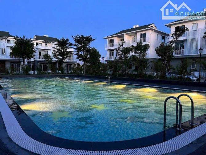 👉Ra hàng 2 Lô Biệt Thự 3 Tầng Vip KDT Ecogarden- trục chính 26M view Ốc Đảo 150m2 - 6