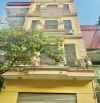 Phân lô Hoàng Cầu, ô tô tránh, sát Quận ủy, khu vip, 42m 5 tầng 4.4m mặt, Giá 16.3 tỷ.
