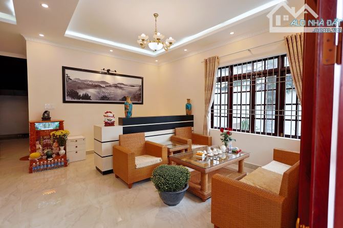 Bán villa 540m2 1 trệt 1 lầu hẻm 3/4 p3, TP Đà lạt giá 35 tỷ