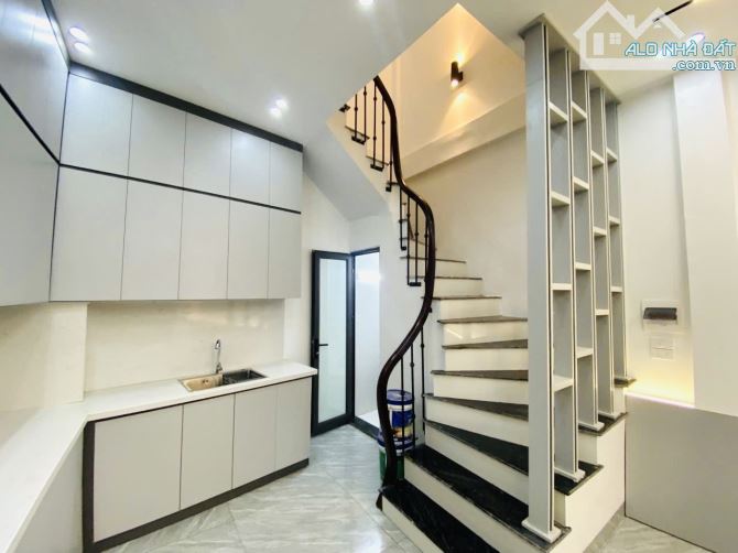 Bán nhanh nhà mới đẹp-Cự Lộc-Thanh Xuân-32m2-5Tầng-6.5 tỷ