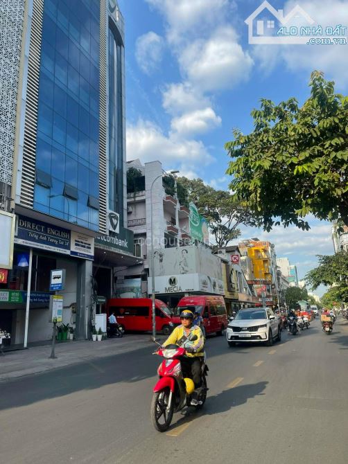 Bán Nhà Bề Ngang Lớn 7M Mặt tiền Nguyễn Đình Chiểu, Phường 5, Quận 3. Giá 42 tỷ TL mạnh