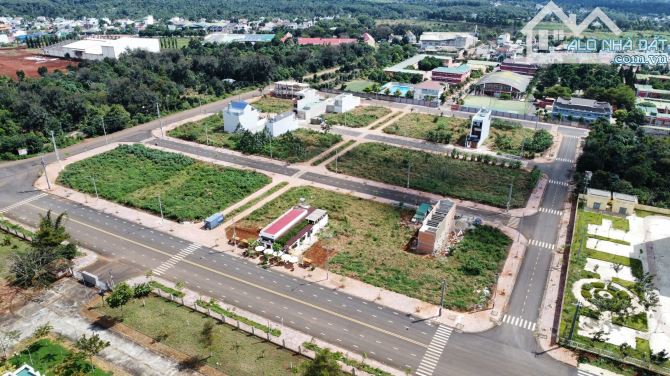 ĐẤT MẶT TIỀN LÝ NHÂN TÔNG KHU TỔ DÂN PHỐ 8 3,2ha: GIÁ 5.75 tỷ