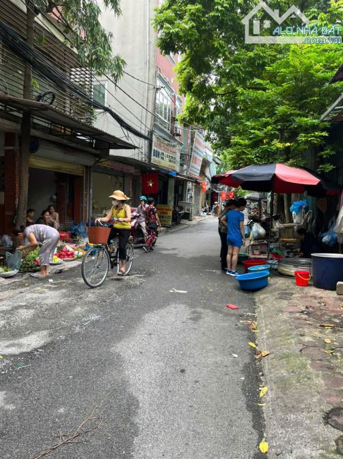 BÁN ĐẤT THANH XUÂN BẮC, LÔ GÓC 3 THOÁNG, TRƯỚC NHÀ OTO TRÁNH, GIÁ 9TY7