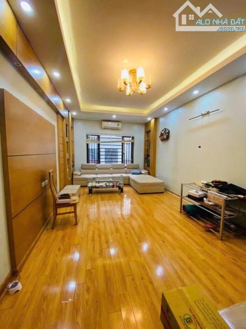 Bán nhà Phú Đô 45m2, 7 tầng, ngõ rộng thoáng, gần mphố, giá chỉ 8.6 tỷ