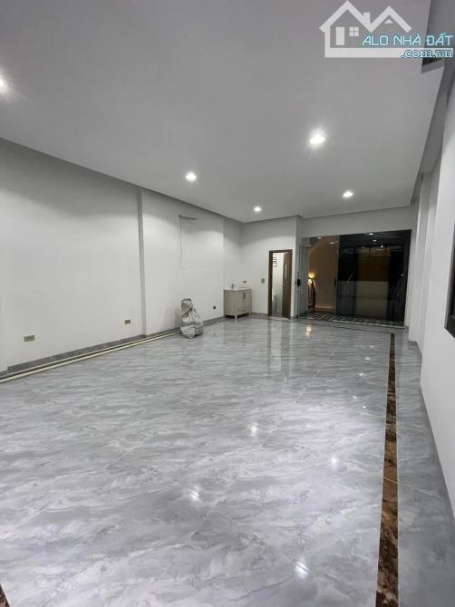 Bán nhà phố Kim Mã,60m2, 7 tầng, ngõ ô tô,vừa ở và kinh doanh, 30m ra phố nhỉnh 21,9tỷ