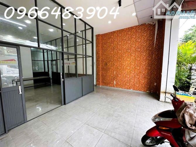 Cho thuê nhà 140m2 hẻm xe tải đường 18 - Hiệp Bình Chánh