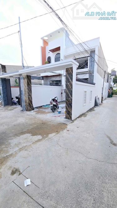 Bán nhà 1T1L góc 2MT P.Trảng Dài, full thổ, ô tô, gần cầu suối máu, chỉ 3ty45 TL - 1