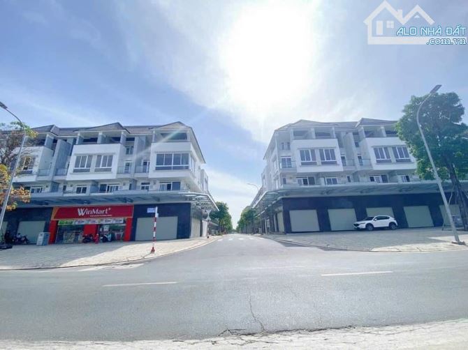 Bán nhà Thô ShopHouse Văn Hoa Villas, ngã 3 máy cưa, Coopmart, Biên Hòa, giá 9 tỷ 200. - 1