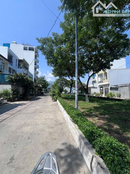 Bán lô đất TĐC Hòn Rớ 2, Phước Đồng, Nha Trang phía bên sông giá 2 tỷ 990 - 1