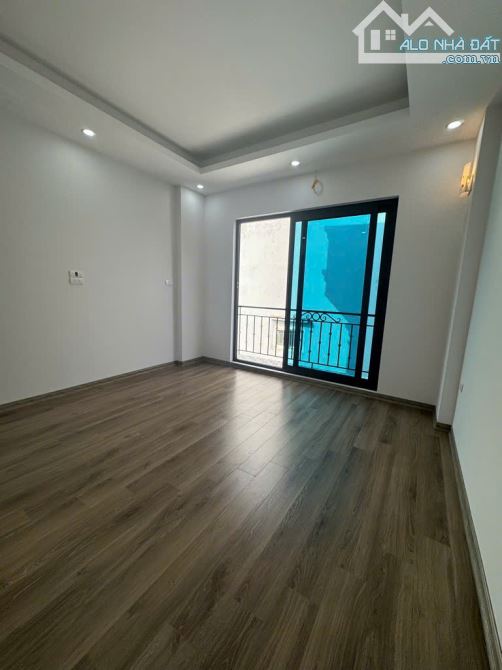 Bán nhà Dương Văn Bé sát Times city. DT 45m2x5T xây mới- 2 thoáng có khoang chờ thang máy. - 1