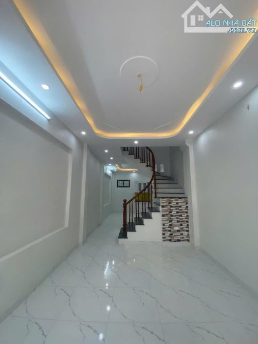 NHÀ 4T*45M2 VỊ TRÍ CỰC ĐẸP GẦN ĐƯỜNG Ô TÔ TRÁNH, SÁT CẦU MAI LĨNH. CHỈ 1,5KM VÀO NỘI THÀNH - 1