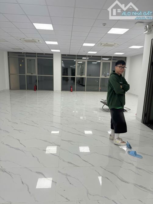 Cho thuê văn phòng tại Văn Quán  Hà Đông diện tích 480m làm trung tâm đào tạo,Vp Công ty - 1