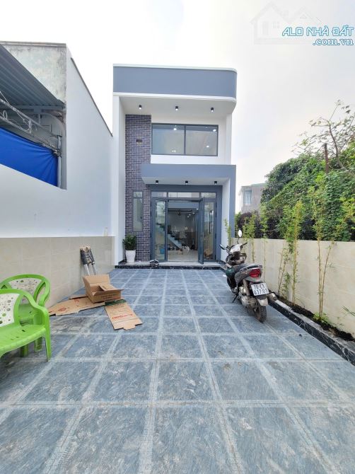 2,6Tỷ TL🔥Bán nhà 107,2m2_cấp 4 gác lửng góc 2MT, gần chợ Tân Ba, p.Thái Hòa, Tp.Tân Uyên - 1