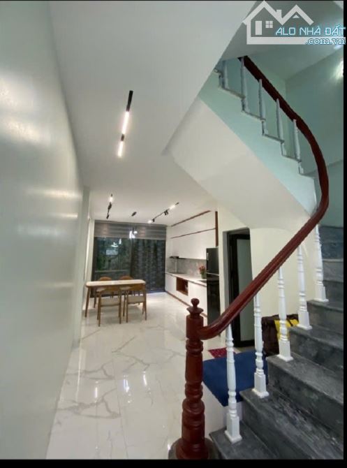 8.5 TỶ/ 60 M2/ 4 TẦNG ĐẸP/ KIM QUAN/ VIỆT HƯNG - 12