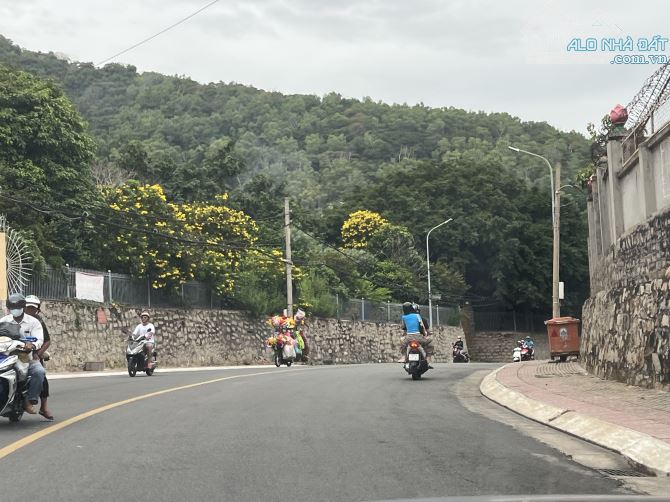 BÁN ĐẤT BIỆT THỰ BÃI DÂU 520 M2 GIÁ 25 TỶ - 1