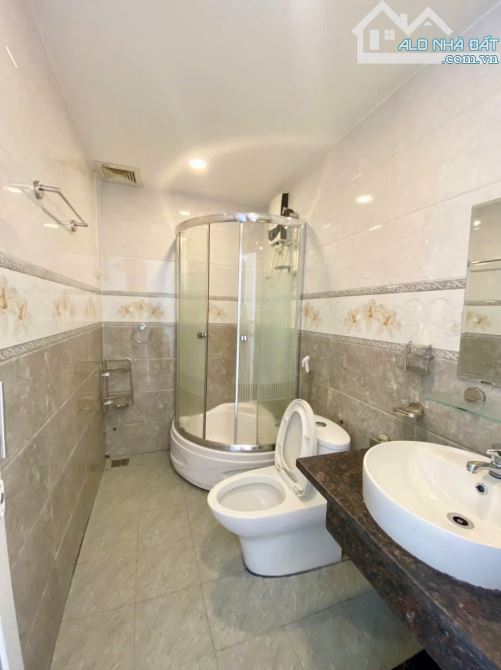 Bán nhà 2 tầng, hẻm oto sát bên Tháp Bà, 37,4m2, 2PN, giá 2 tỷ 850 - 2