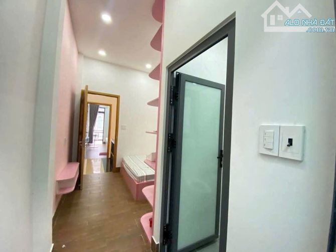 NHÀ 2 TẦNG, HẺM XE HƠI ĐƯỜNG MINH PHỤNG, QUẬN 11. DT: 80M2 CHỈ 4TỶ 990. SHR - 3