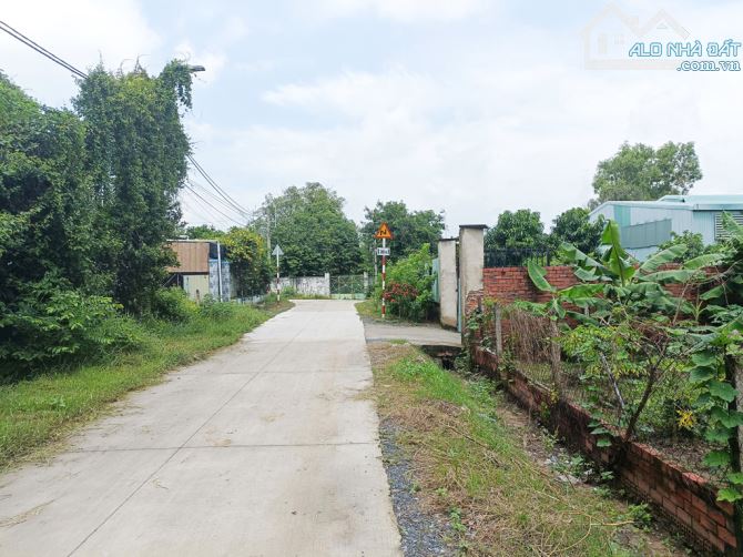Bán nhà 1/ ngắn đường Sông Lu - 1126m2 - 30x37 - 300m2 thổ cư - xã Trung An - Củ Chi - 3