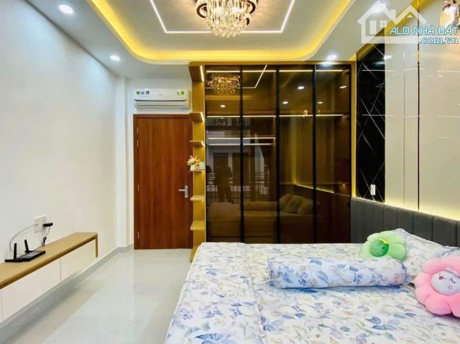 Siêu phẩm căn mặt tiền vừa ở vừa kinh doanh đa ngành nghề, Full nội thất. Giá 6 tỷ - 3