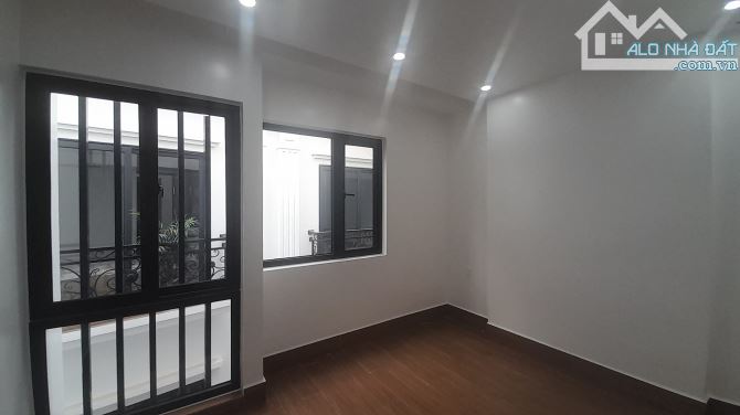 Bán nhà 4 tầng Vũ Trọng Khánh, Văn Cao, Ngô Quyền.40m2.Đường4m.Ô tô trong nhà.Giá chỉ3,3tỷ - 4