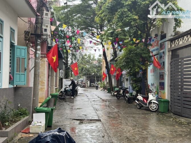 Bán toà căn hộ 12 phòng ngay biển Mỹ Khê - 5