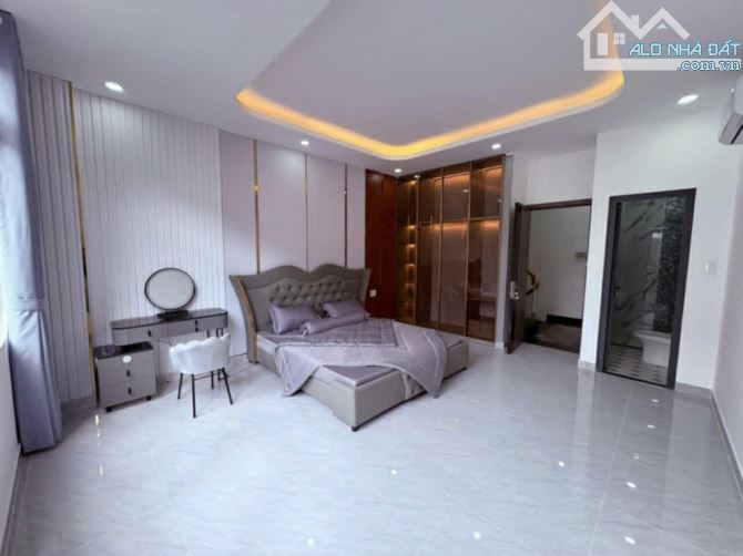 Hẻm ô tô thông, Trường Chinh, Tân Bình, 39m2, 4 Tầng, 4,7m x 8,1m, chỉ 7 tỷ 399 - 6