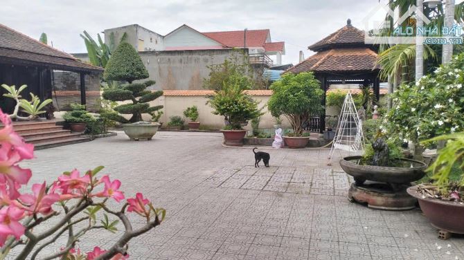 Bán Hoa viên biệt thự gỗ 1108m² phong cách Huế tại Biên Hòa. Sổ thổ cư. Giá 15 tỷ tl - 7