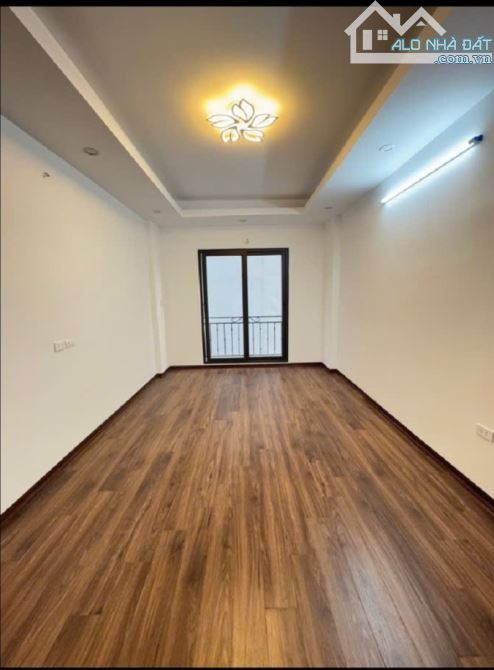 4.6 tỷ/30 m2/5 tầng mới / thạch bàn/ nguyễn văn linh - 8