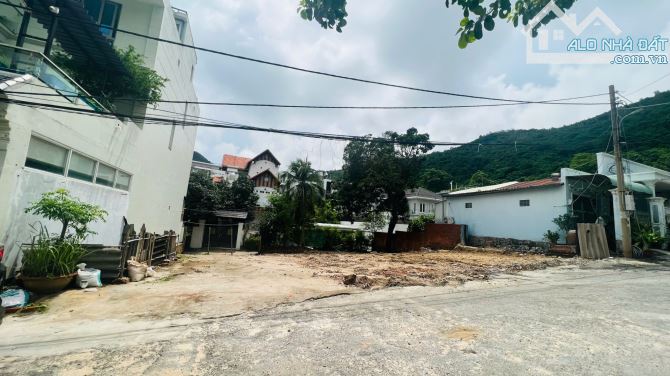 BÁN ĐẤT 369 M2 BIỆT THỰ TRẦN PHÚ P5 SÁT BIỂN VŨNG TÀU, 2 MẶT TIỀN TRƯỚC SAU GIÁ TỐT 26 TỶ