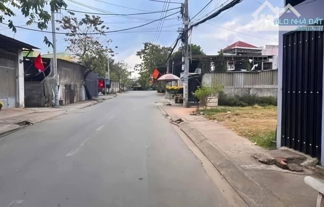 CẦN BÁN LÔ ĐẤT 126M² , GIÁ 2 TỶ 2 , GẦN TRUNG TÂM HÀNH CHÍNH MỚI ,