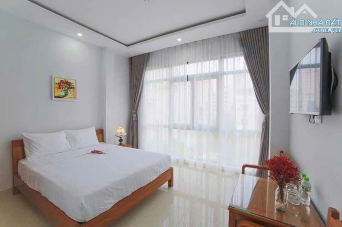 *Bán căn hộ biển đường Thạch Lam, phường Phước Mỹ, Sơn Trà, dt 81m2 giá 11,3 Tỷ