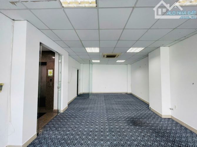 Cho thuê văn phòng 70m2 thoáng đẹp giá chỉ 13,5tr/tháng tại số 8 Dương Đình Nghệ