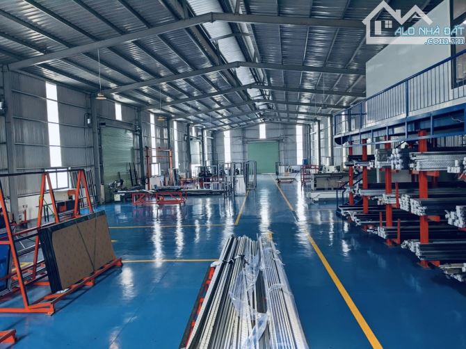 Cho thuê 1300m2 nhà xưởng tại cổ loa, nền sơn epoxy đẹp