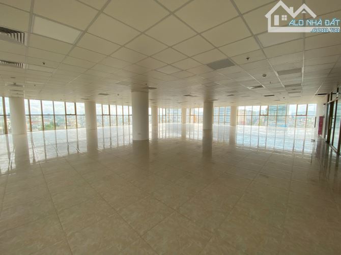 Văn phòng hạng B cho 60 - 100 nhân sự, ngay trung tâm thành phố Đà Nẵng, sàn mới, đẹp. - 10