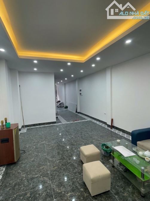 Vip - Bán nhà mới xây 7 tầng x 70m2, ngõ ô tô tránh, gara rộng phố Phan Đình Giót - 1