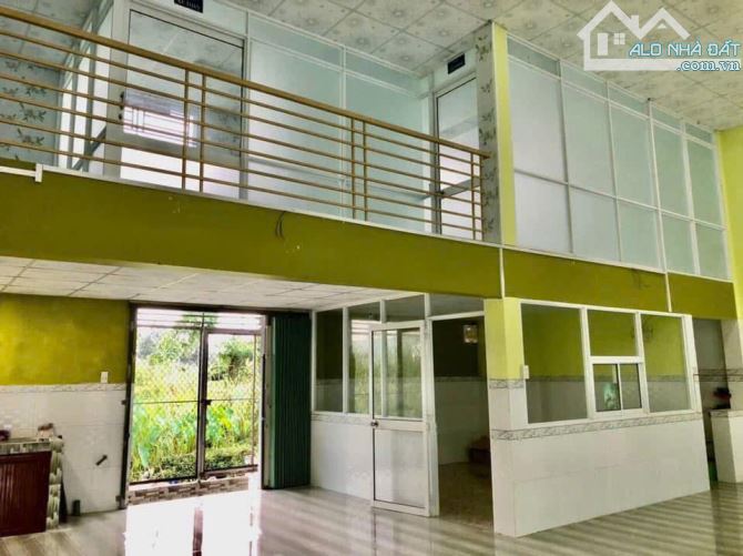 Cuối năm chốt mặt bằng kinh doanh đẹp ở gần ngay chợ Củ Chi, 200m2, 1ti080trieu, sổ sẵn - 1