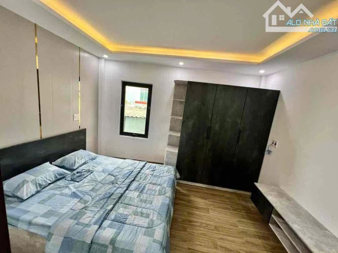 BÁN NHÀ TRUNG TÂM THÀNH PHỐ ĐẦY TIỆN ÍCH- NHÀ 4 TẦNG- DTSD 200M2- GIÁ 3 TỶ NHỈNH - 2