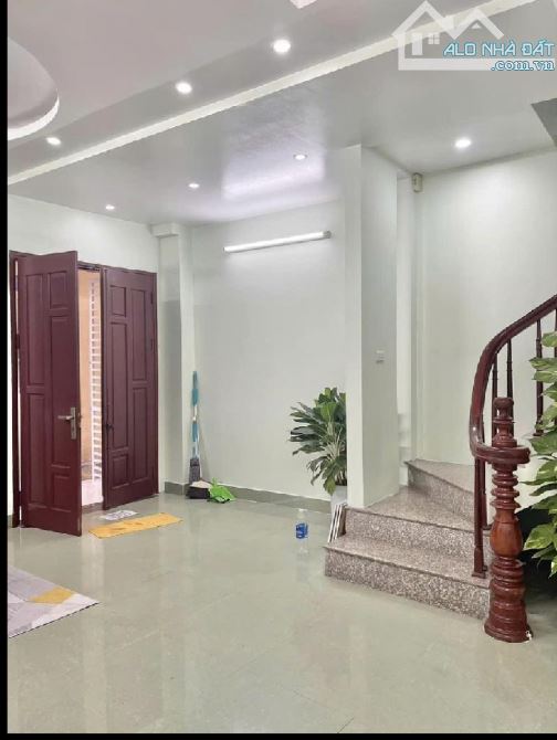 "Cung điện Mùa Đông" bản giới hạn! Làng lụa Vạn Phúc, ô tô đỗ cửa, 40m2, 4 tầng, mt 5m - 2