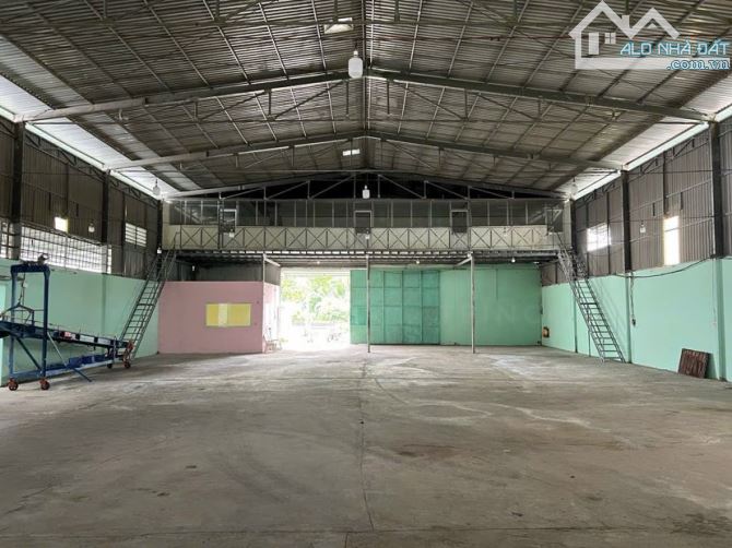 Cho thuê 1.100 m2 mặt tiền thị trấn Cái Tắc 25 triệu - 2