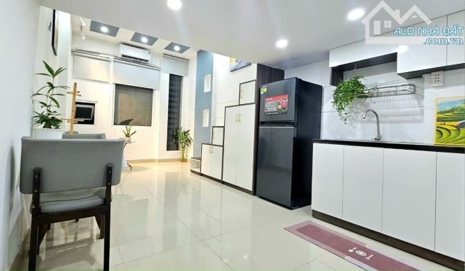 Căn hộ duplex rộng rãi thoáng mát quận 3 - 2